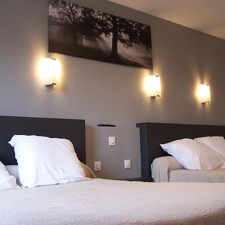 Le Lichou Hotel Vallon-en-Sully Exterior photo